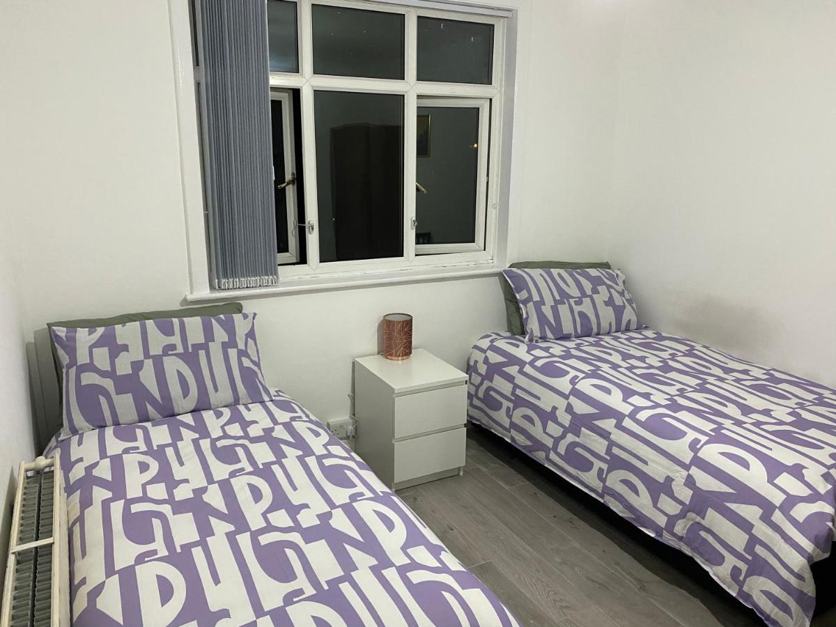 Homestay Calm House Twin Beds